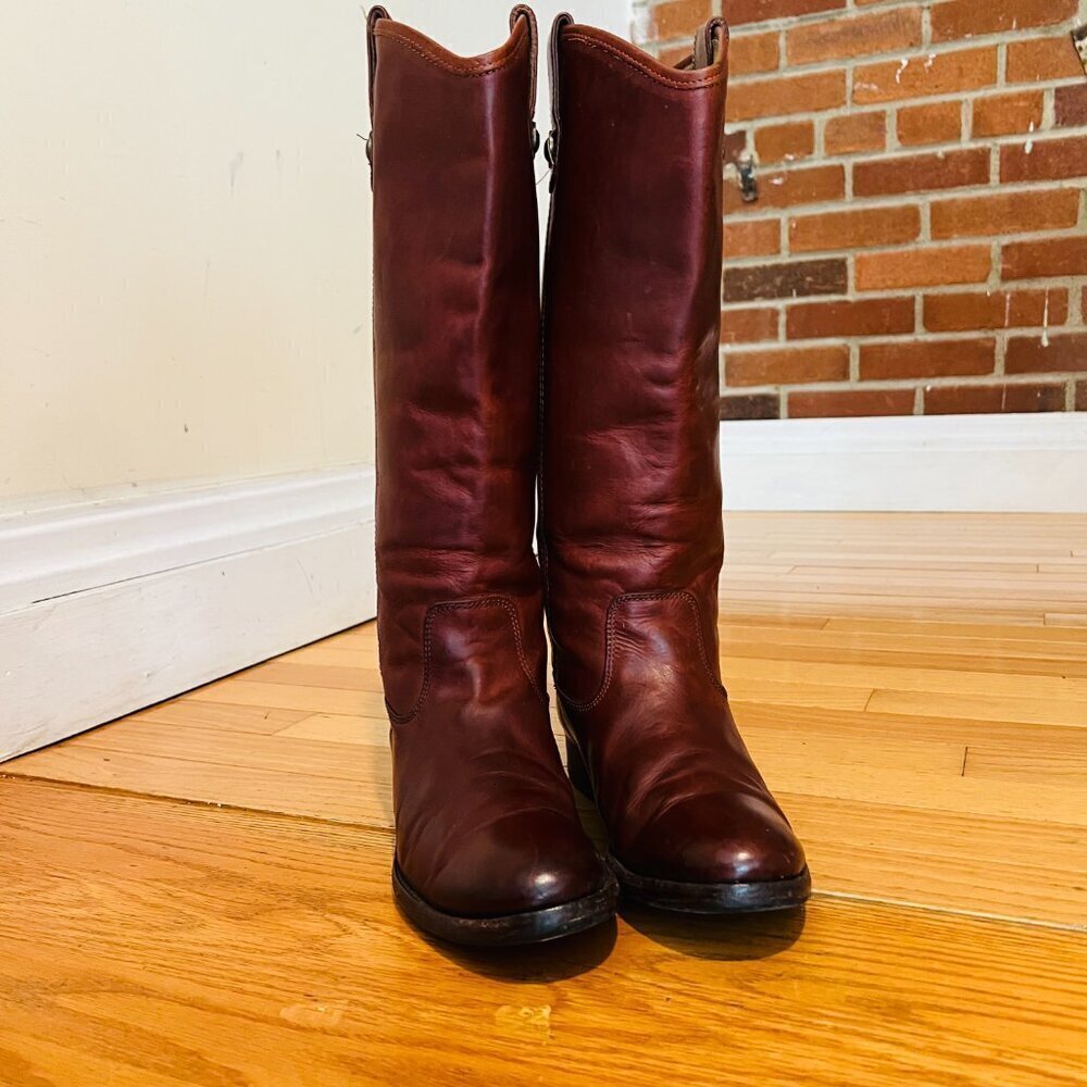 Frye Melissa Button Western Equestrian Mahogany Cognac Redwood 16" Tall - Picture 4 of 16